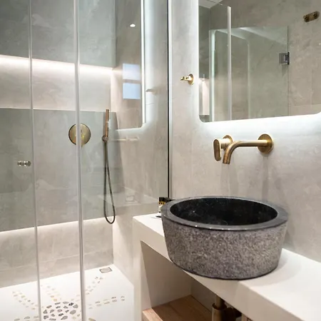 מלון דירות Olvio 4*