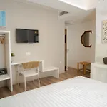 Olvio Lejlighedshotel Kardhamili